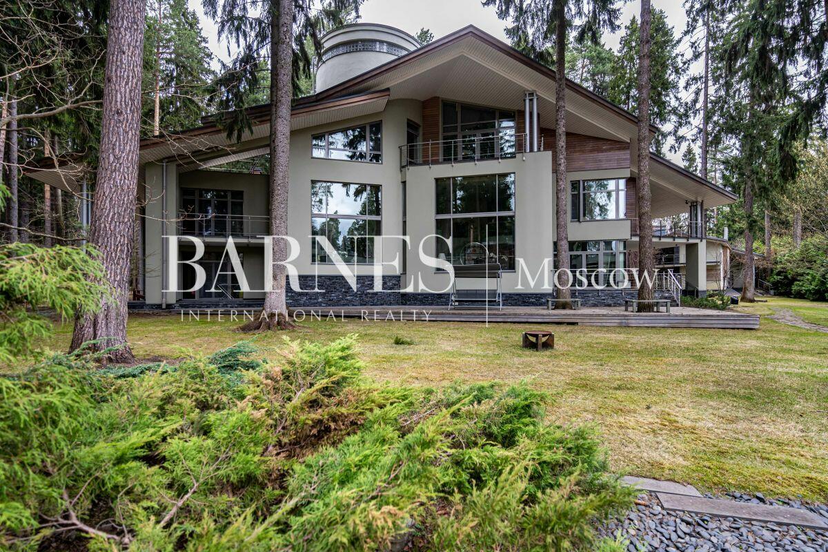 2-этажный коттедж 1 622 м² с отделкой