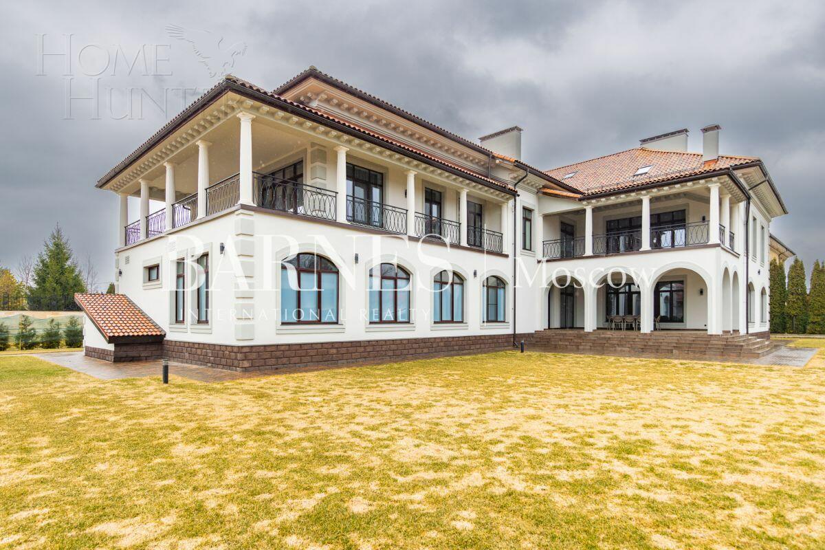 2-этажный коттедж 1 327 м² с отделкой