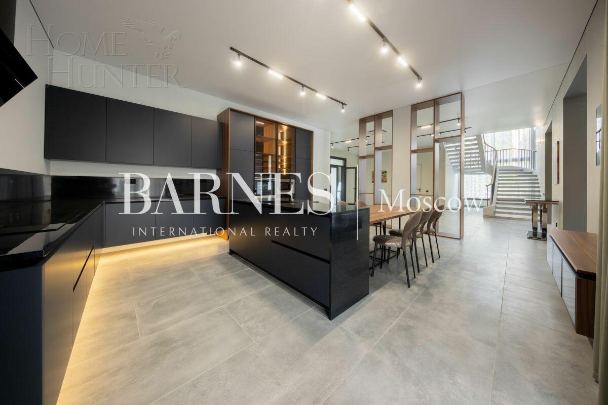 2-этажный коттедж 1 327 м² с отделкой