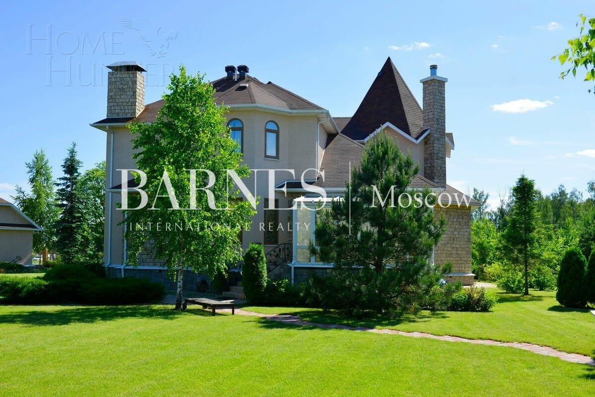 2-этажный коттедж 550 м² с отделкой