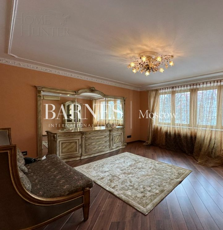 2-этажный таунхаус 460 м² с отделкой