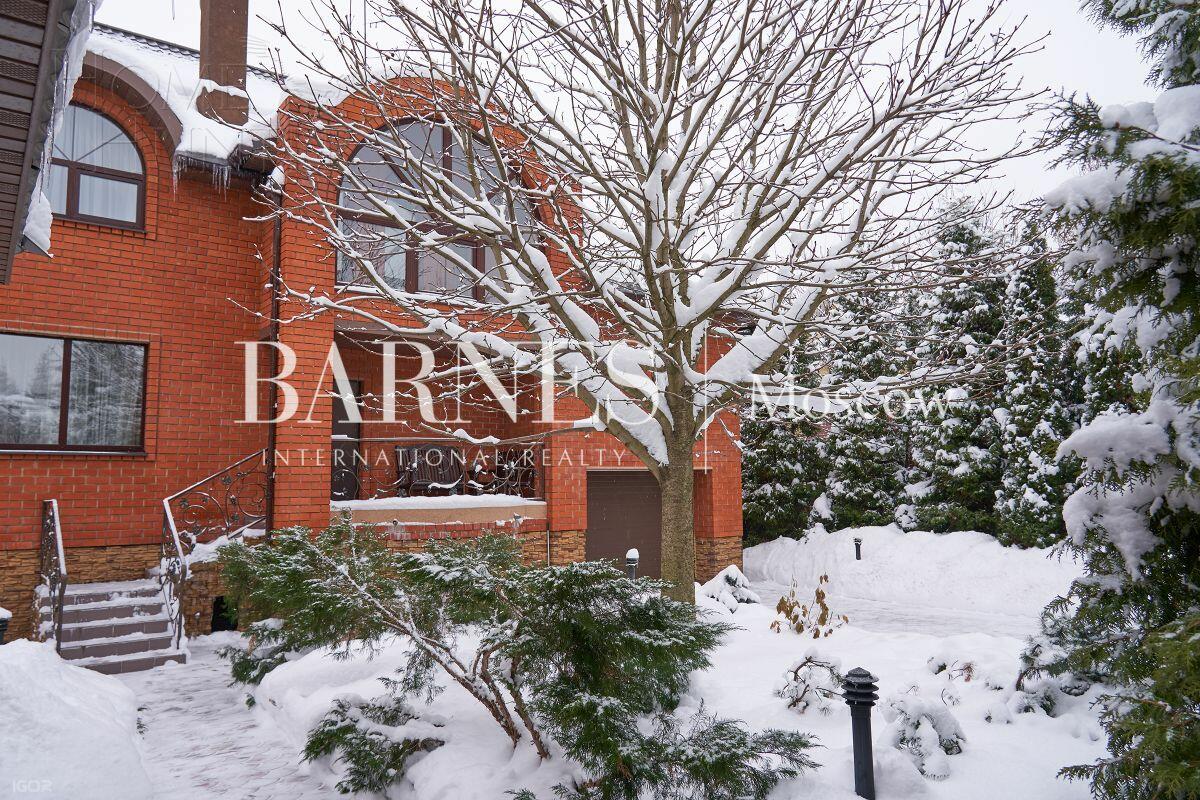 2-этажный коттедж 312 м² с отделкой