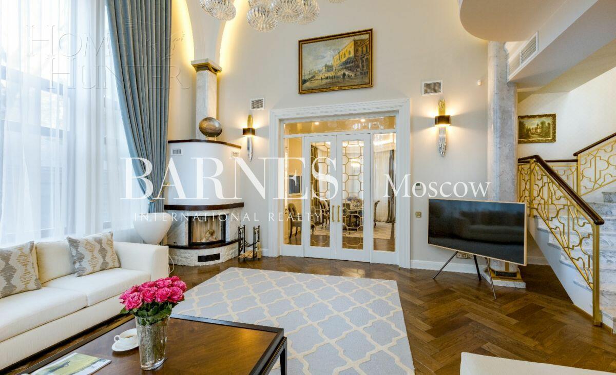 2-этажный коттедж 424 м² с отделкой