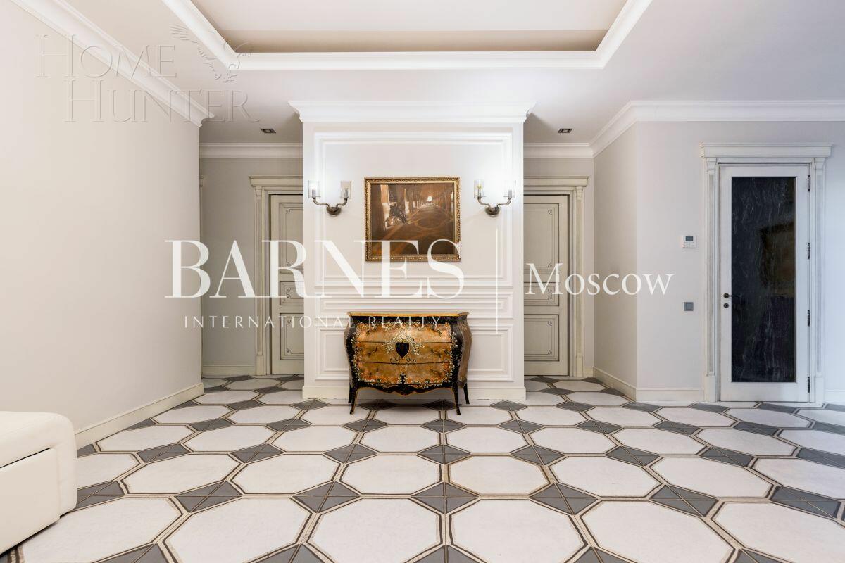 2-этажный таунхаус 430 м² с отделкой