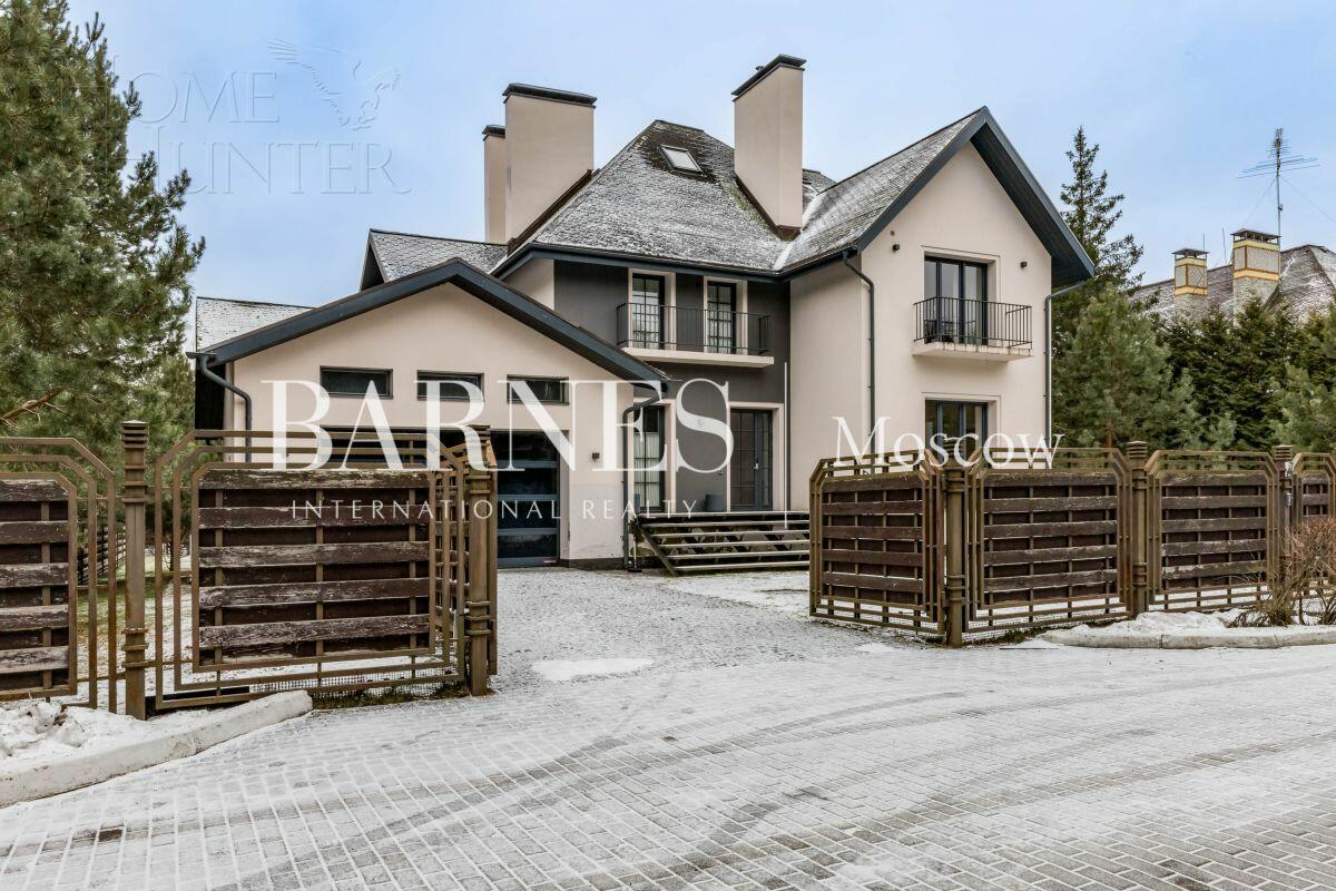 2-этажный коттедж 467 м² с отделкой