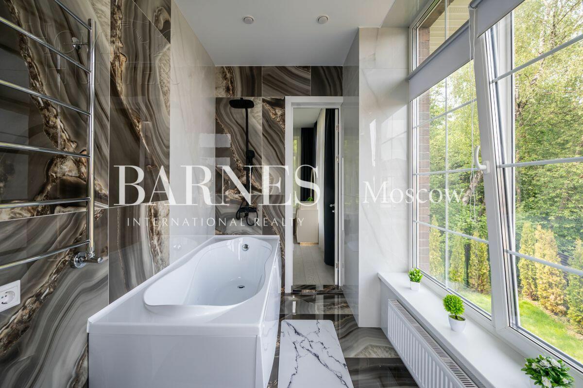 2-этажный коттедж 220 м² с отделкой