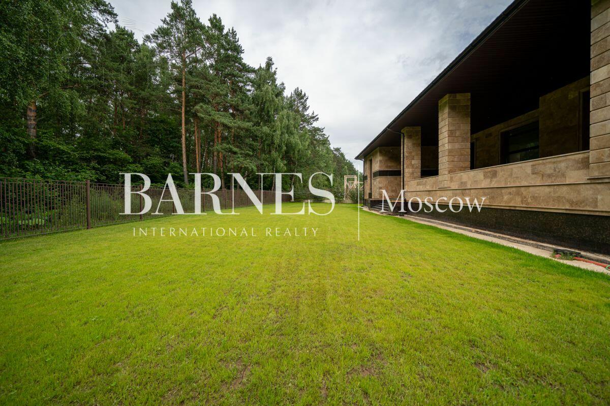 2-этажный коттедж 596 м² без отделки