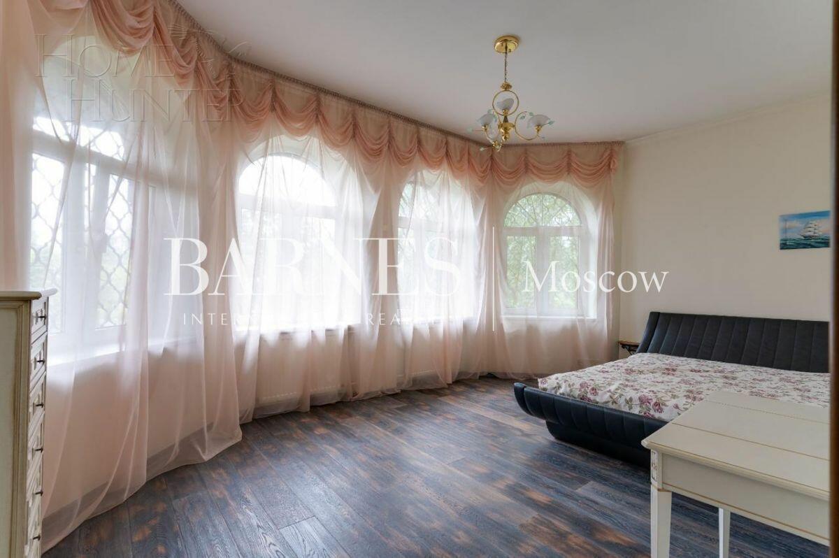 2-этажный коттедж 370 м² с отделкой