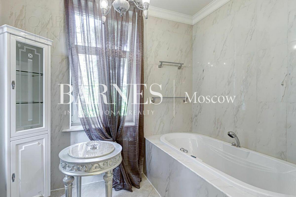 2-этажный коттедж 782.7 м² с отделкой