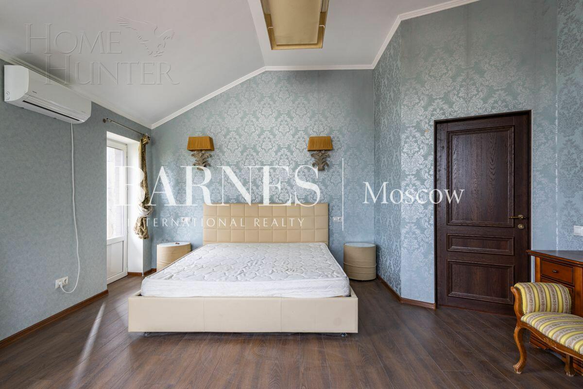 2-этажный коттедж 320 м² с отделкой