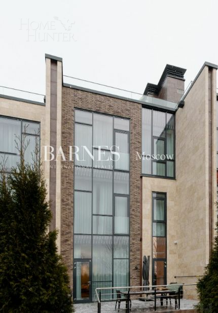 4-этажный таунхаус 278 м² с отделкой