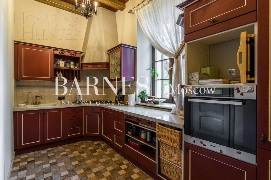 2-этажный коттедж 800 м² с отделкой