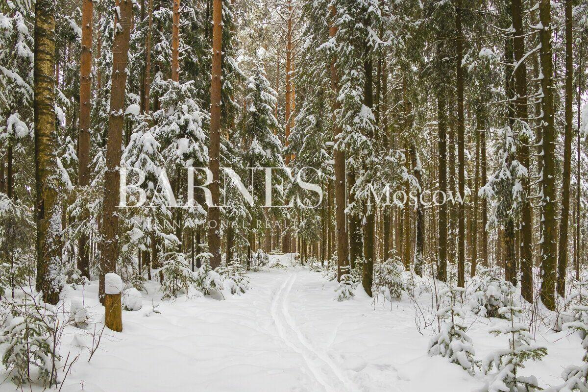 Участок 357 сот. в охраняемом поселке