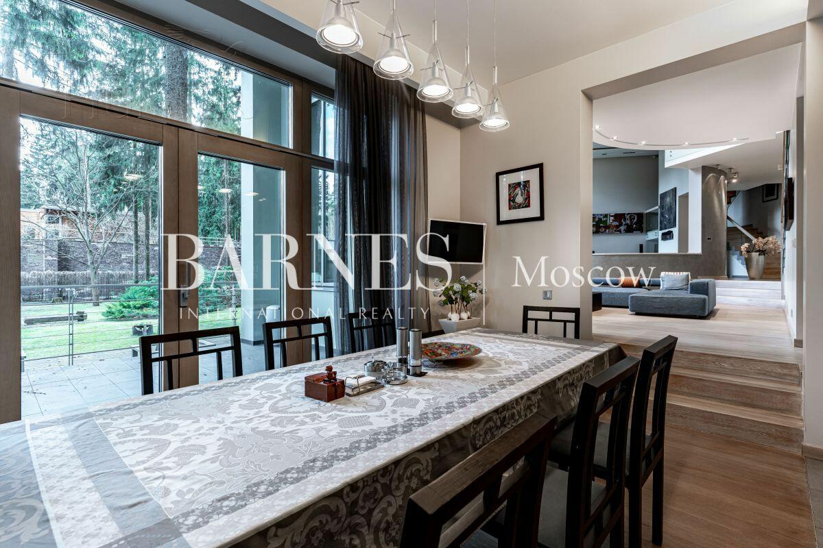 2-этажный коттедж 1 622 м² с отделкой