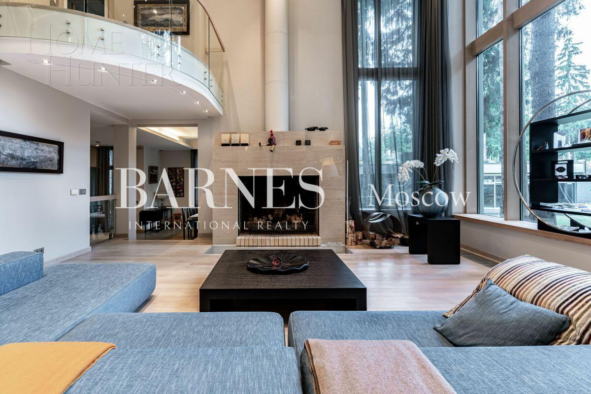 2-этажный коттедж 1 622 м² с отделкой