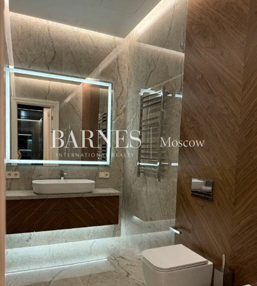 3-этажный таунхаус 287 м² с отделкой