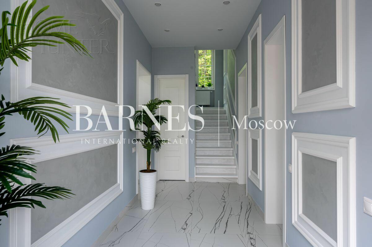 2-этажный коттедж 220 м² с отделкой