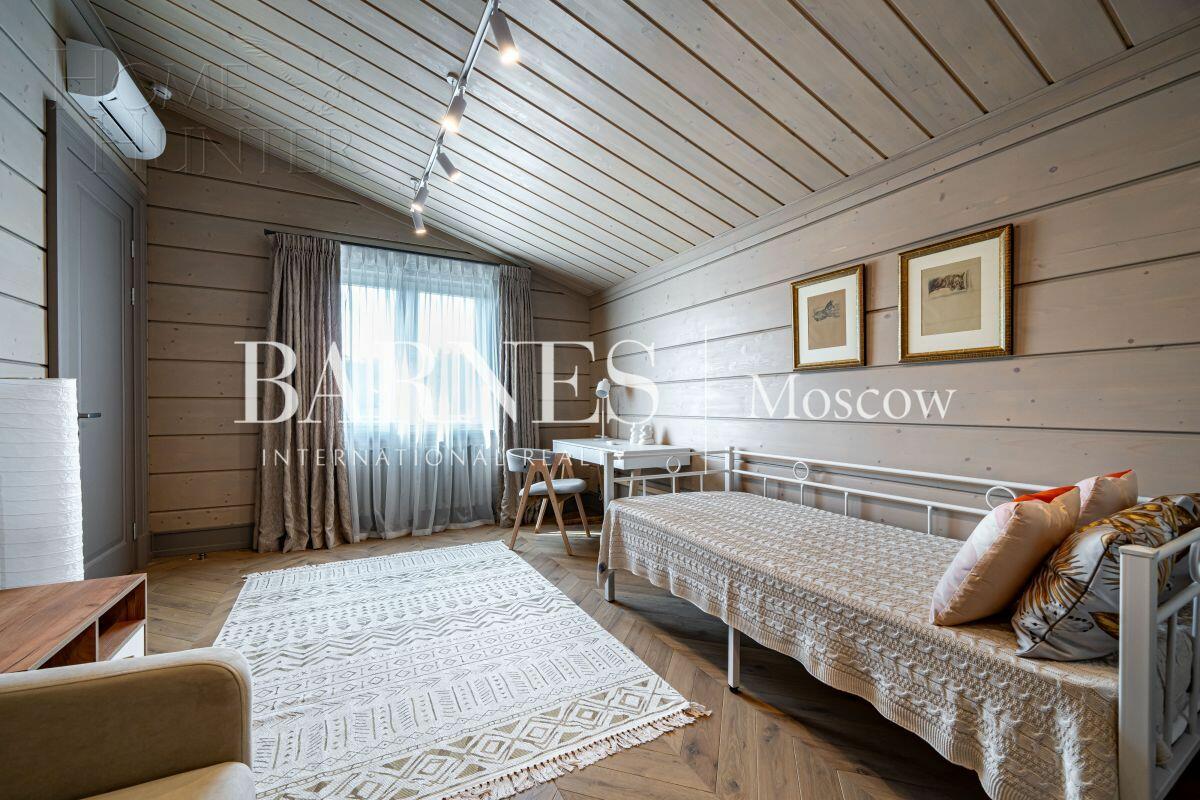 2-этажный коттедж 250 м² с отделкой