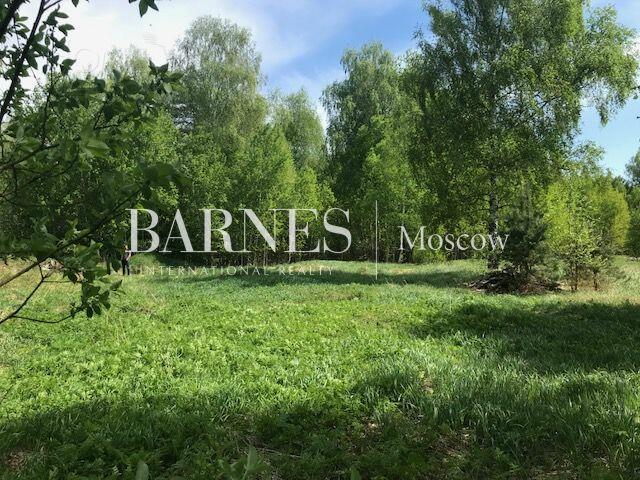 Участок 12 сот. в охраняемом поселке