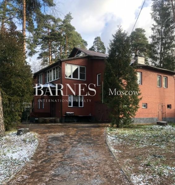 2-этажный коттедж 300 м² без отделки