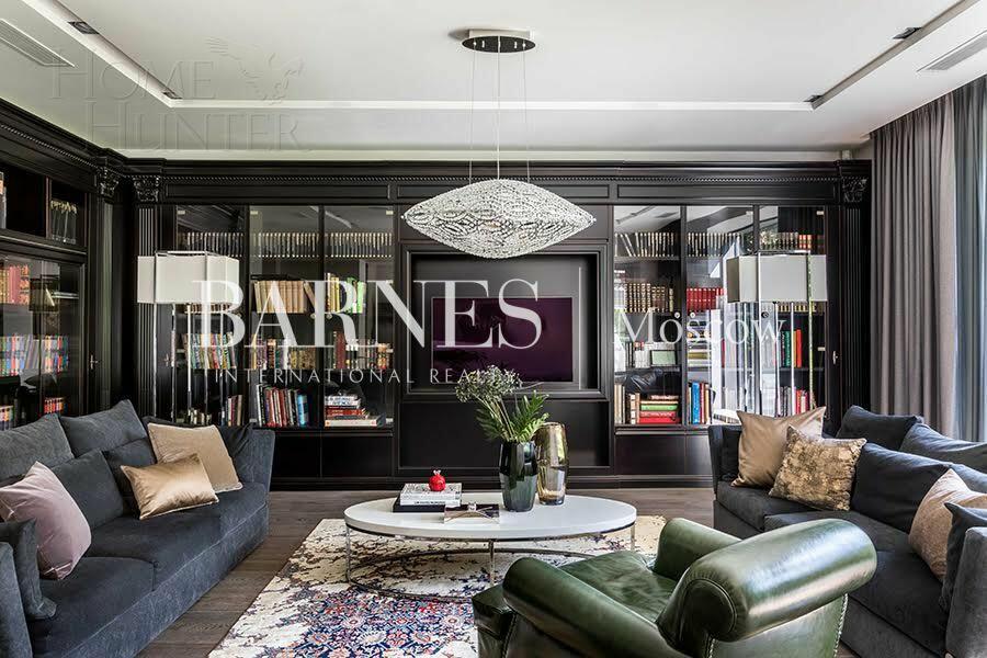 3-этажный коттедж 750 м² с отделкой