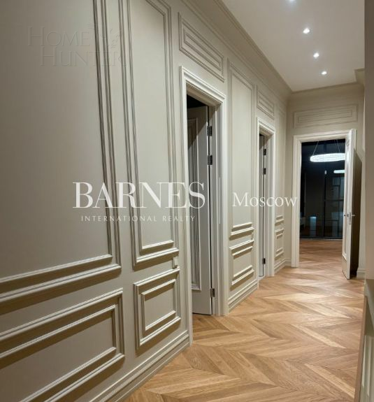 3-этажный таунхаус 287 м² с отделкой