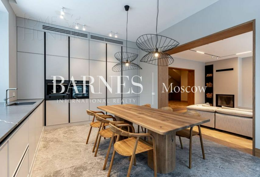 2-этажный коттедж 338 м² с отделкой