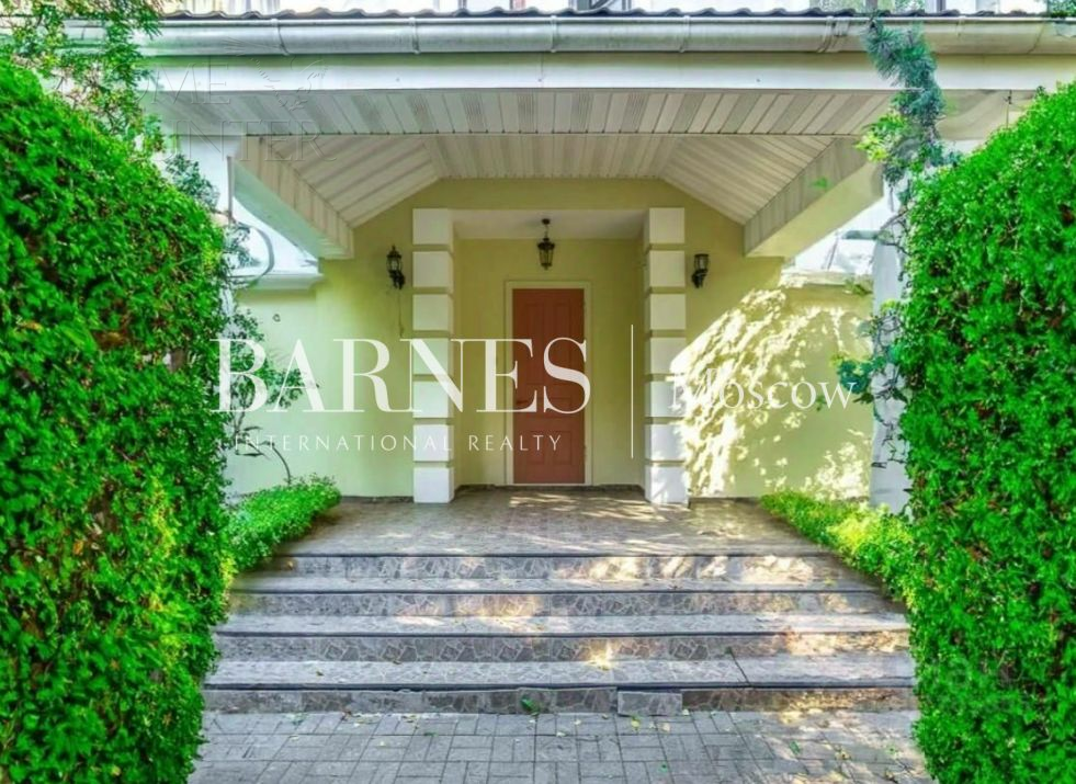 2-этажный коттедж 420 м² с отделкой