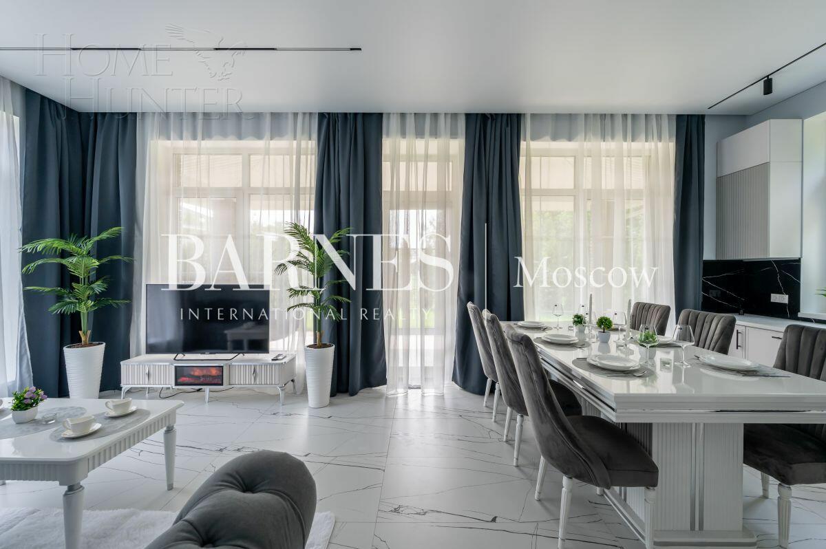 2-этажный коттедж 220 м² с отделкой