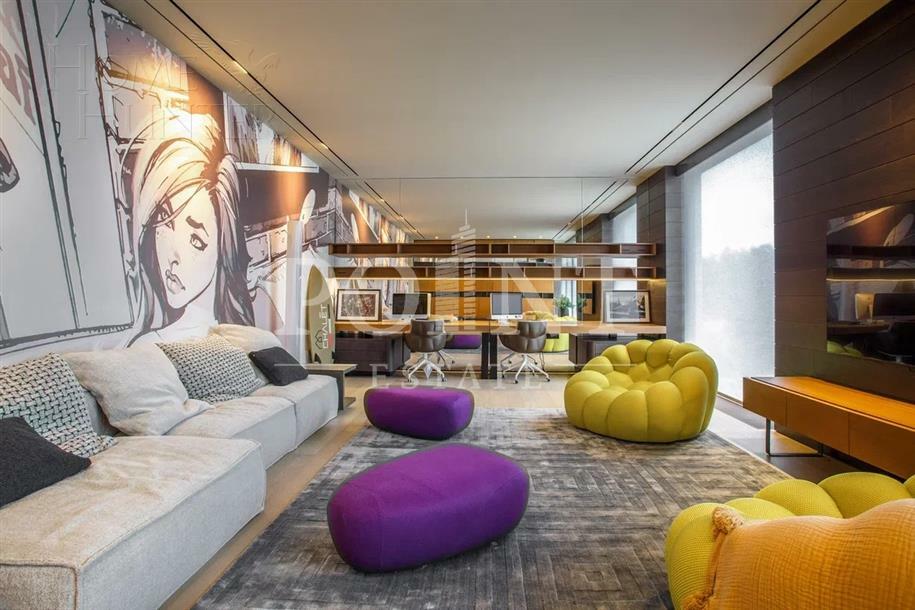 2-этажный коттедж 2 100 м² с отделкой