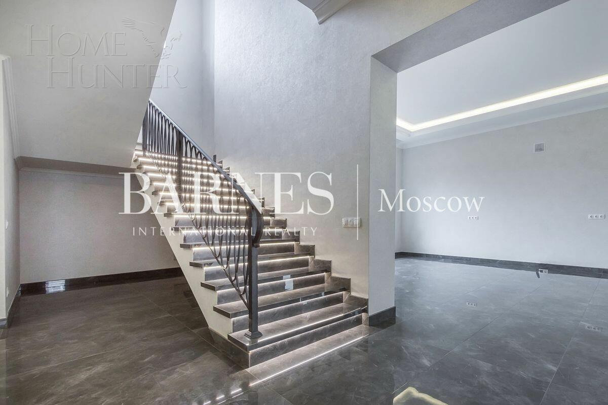 2-этажный коттедж 307 м² с отделкой