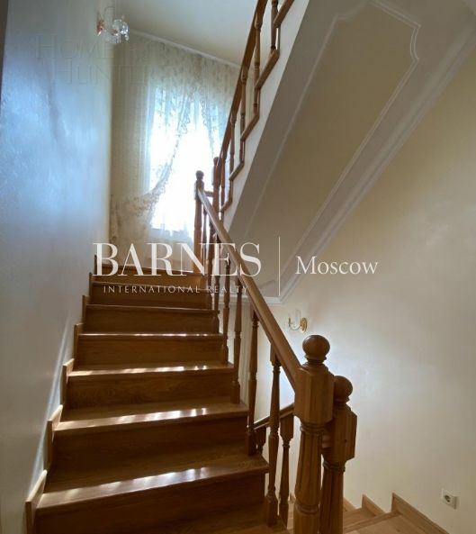 2-этажный таунхаус 320 м² с отделкой