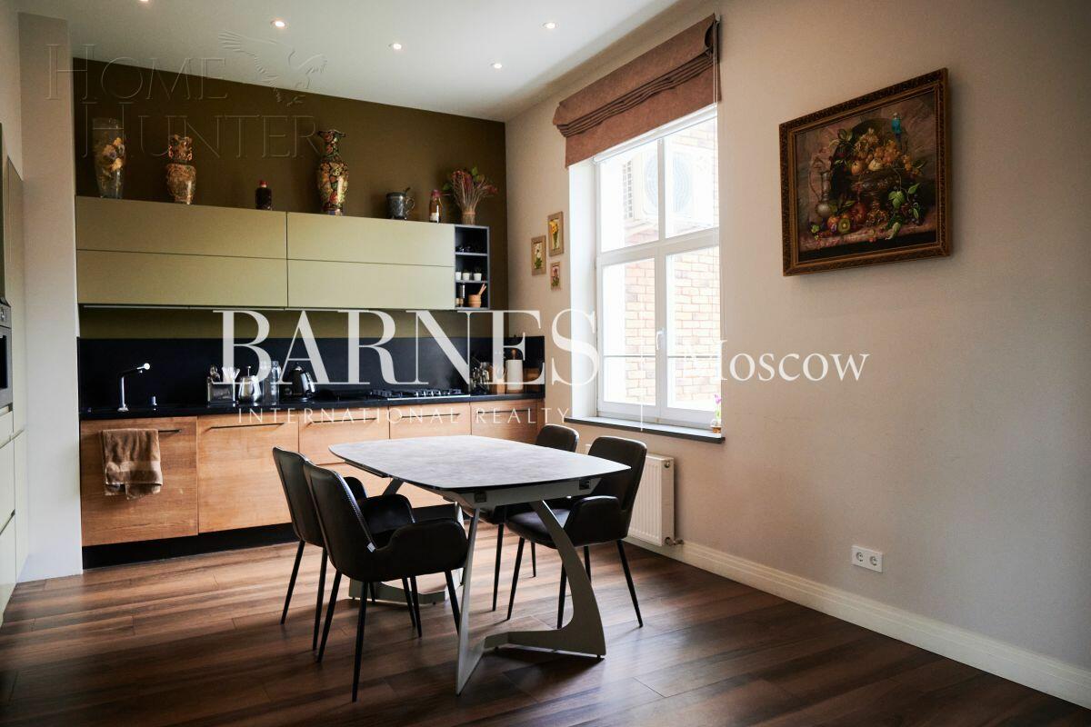 2-этажный таунхаус 295 м² с отделкой