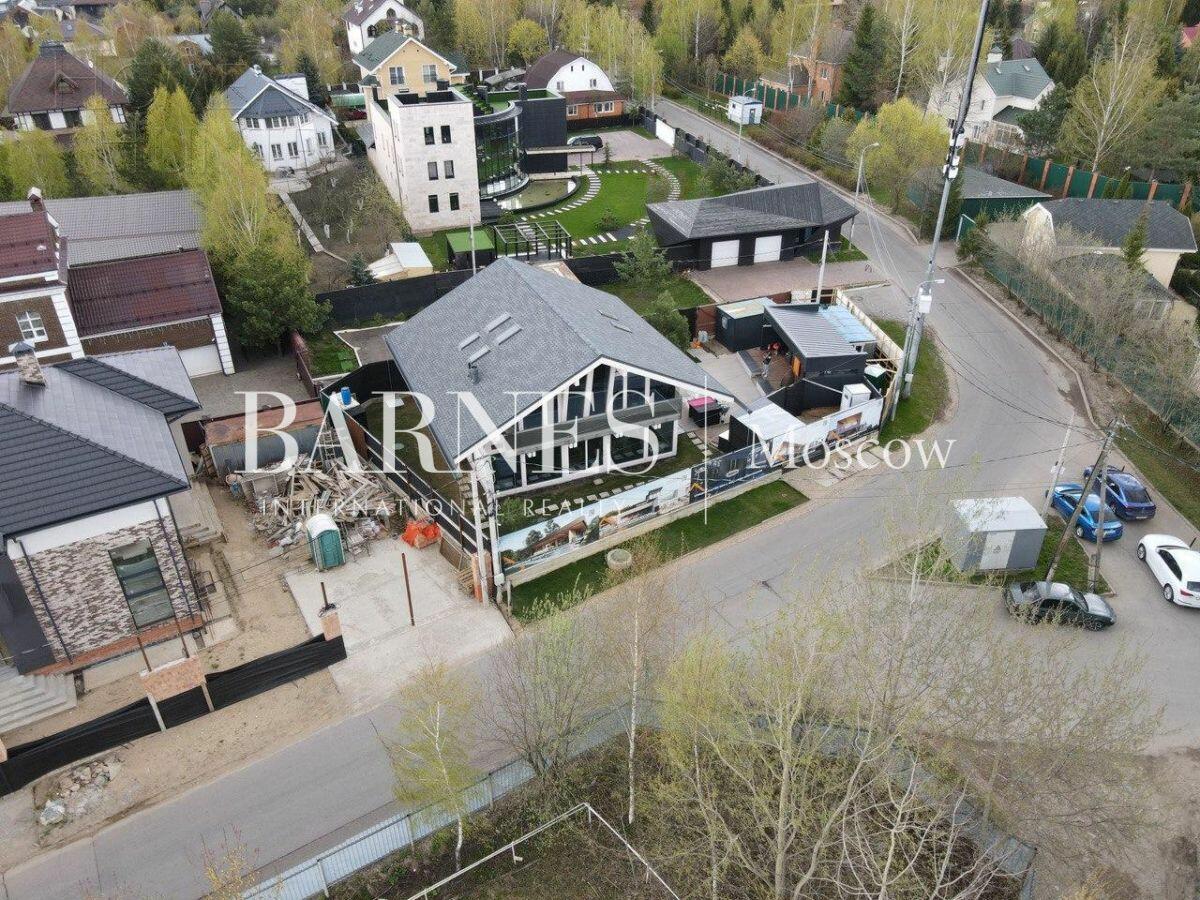 2-этажный коттедж 261 м² с отделкой