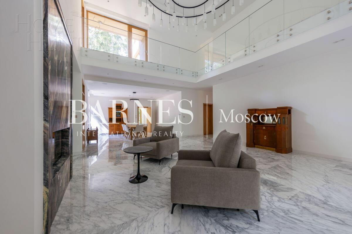 2-этажный коттедж 1 330 м² с отделкой