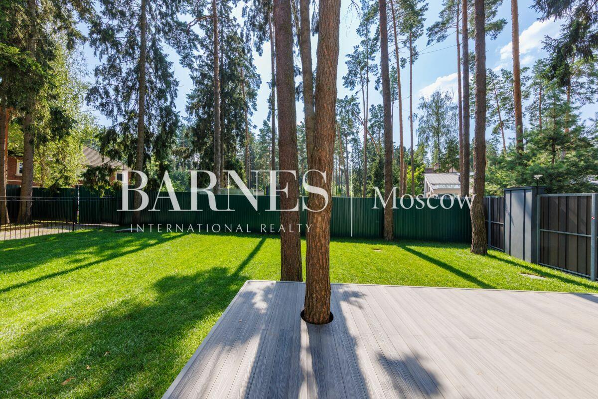 3-этажный коттедж 380 м² с отделкой