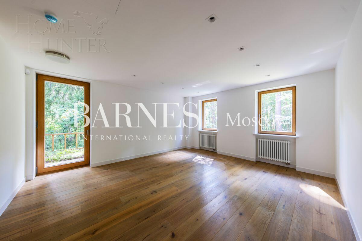 2-этажный коттедж 1 330 м² с отделкой