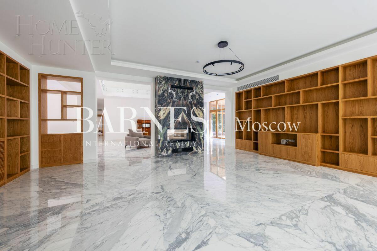 2-этажный коттедж 1 330 м² с отделкой