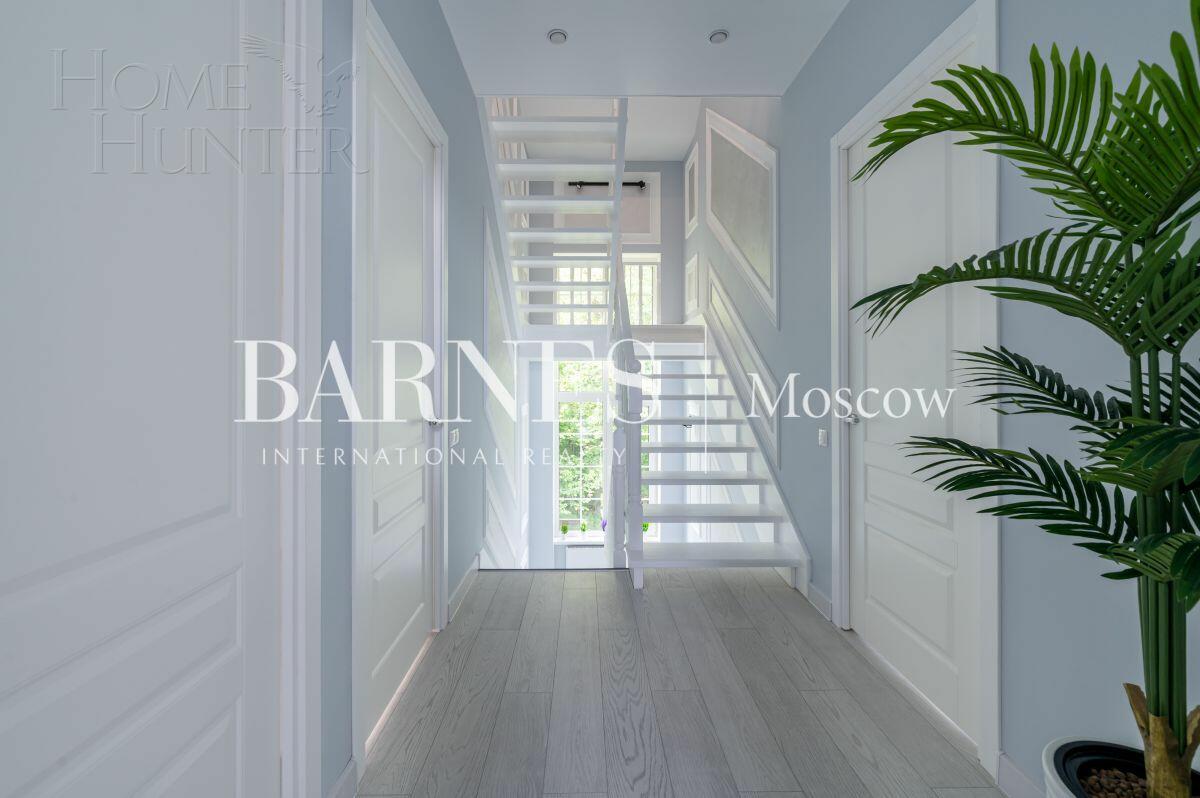 2-этажный коттедж 220 м² с отделкой