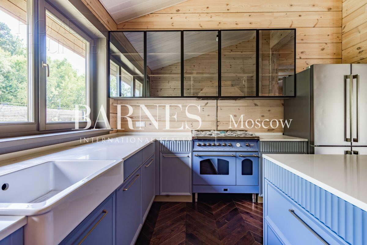 2-этажный коттедж 726 м² с отделкой