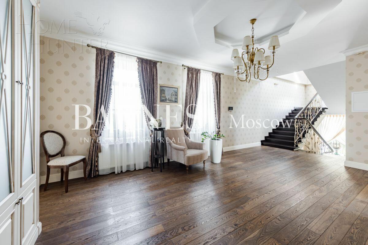 3-этажный коттедж 550 м² с отделкой