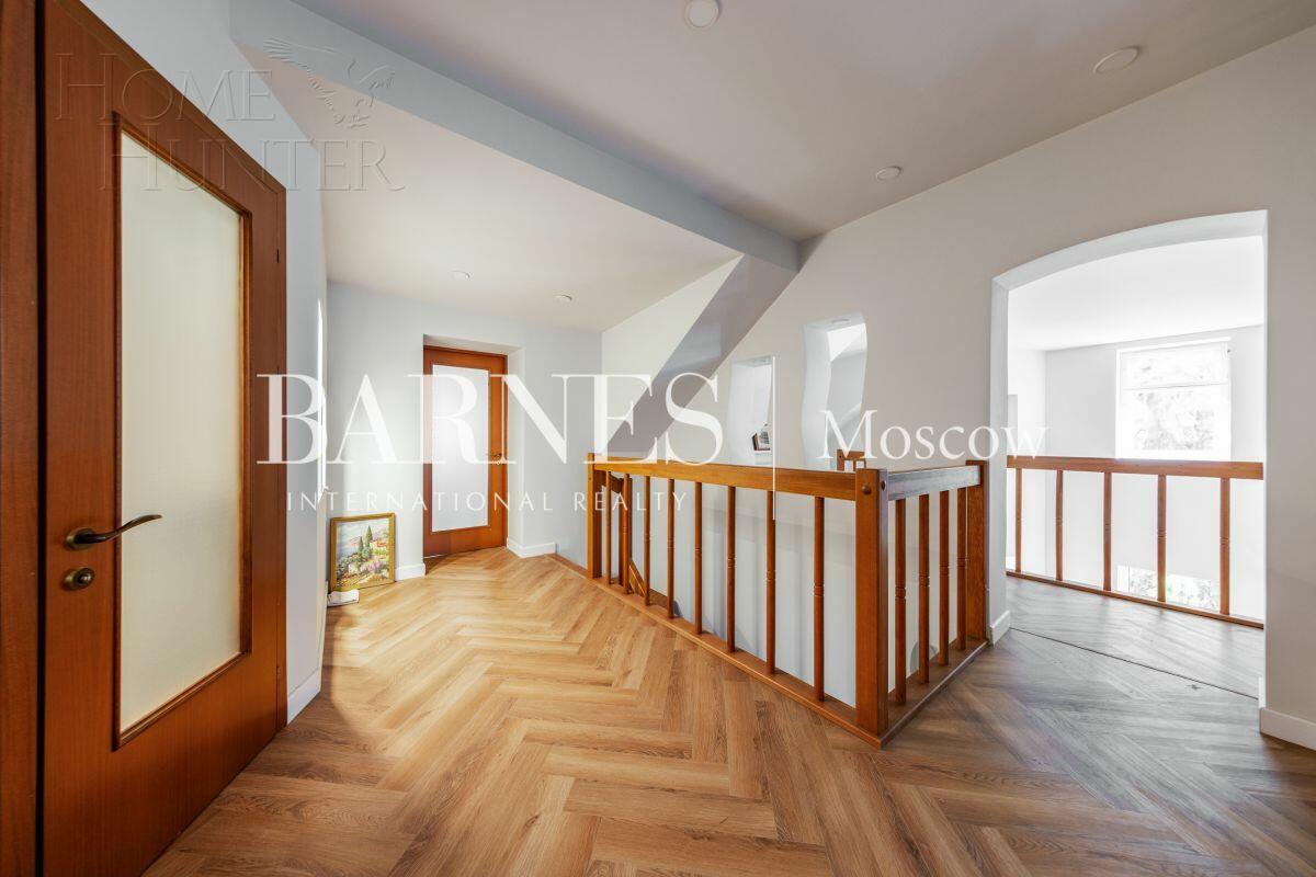 2-этажный коттедж 370 м² с отделкой