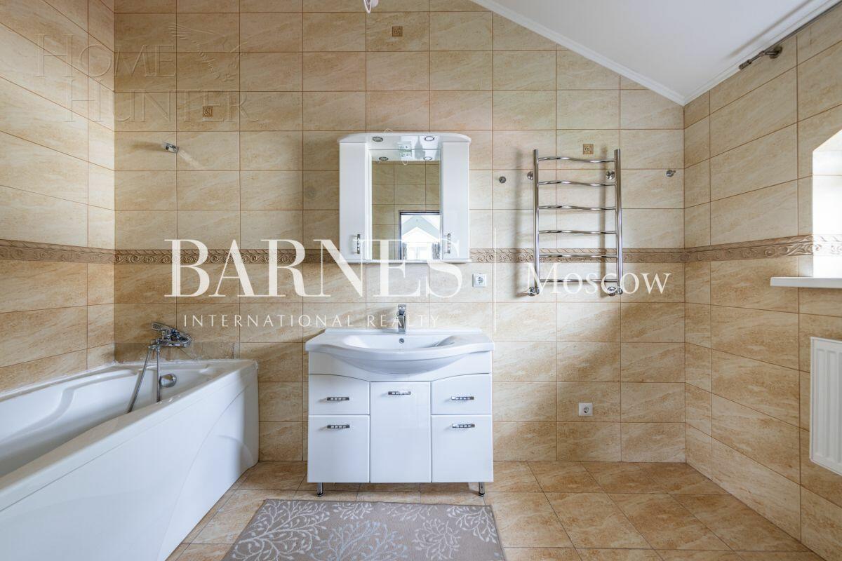 2-этажный коттедж 320 м² с отделкой