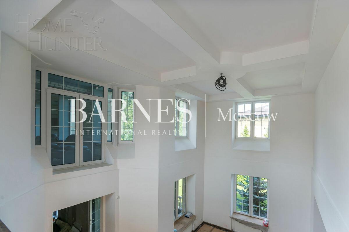 3-этажный коттедж 1 162 м² с отделкой