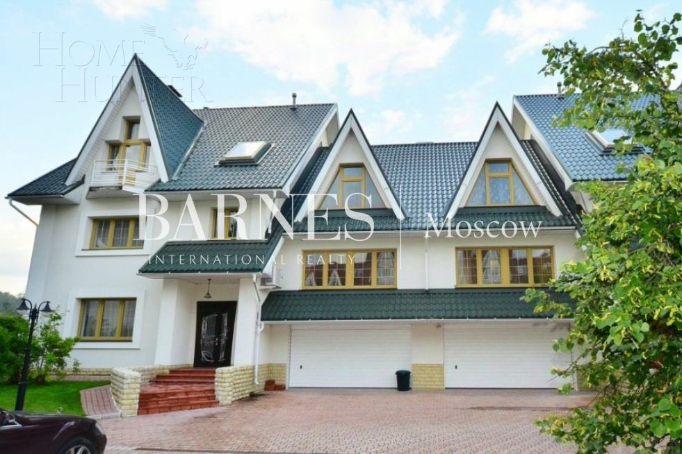 2-этажный таунхаус 460 м² с отделкой