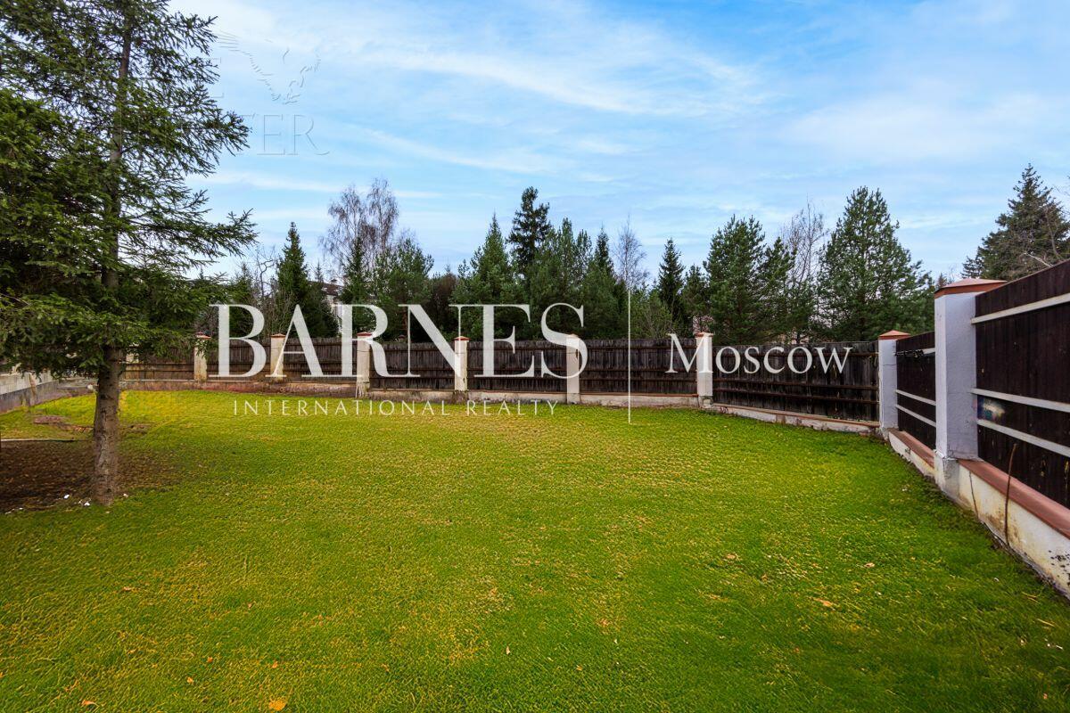 2-этажный коттедж 830 м² без отделки