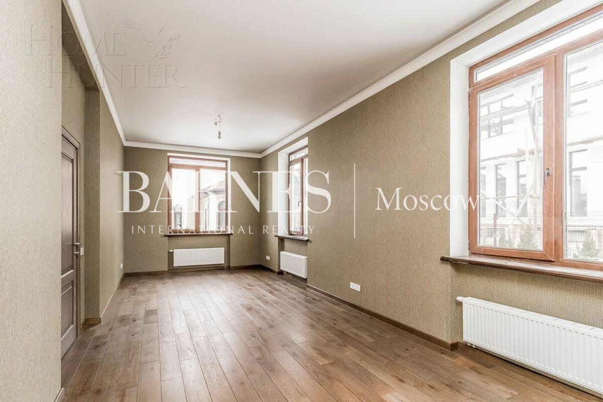 2-этажный коттедж 300 м² с отделкой
