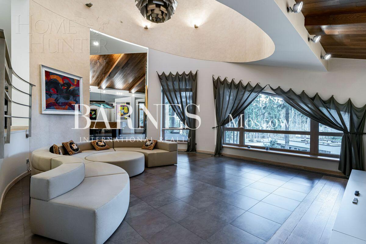 2-этажный коттедж 1 622 м² с отделкой