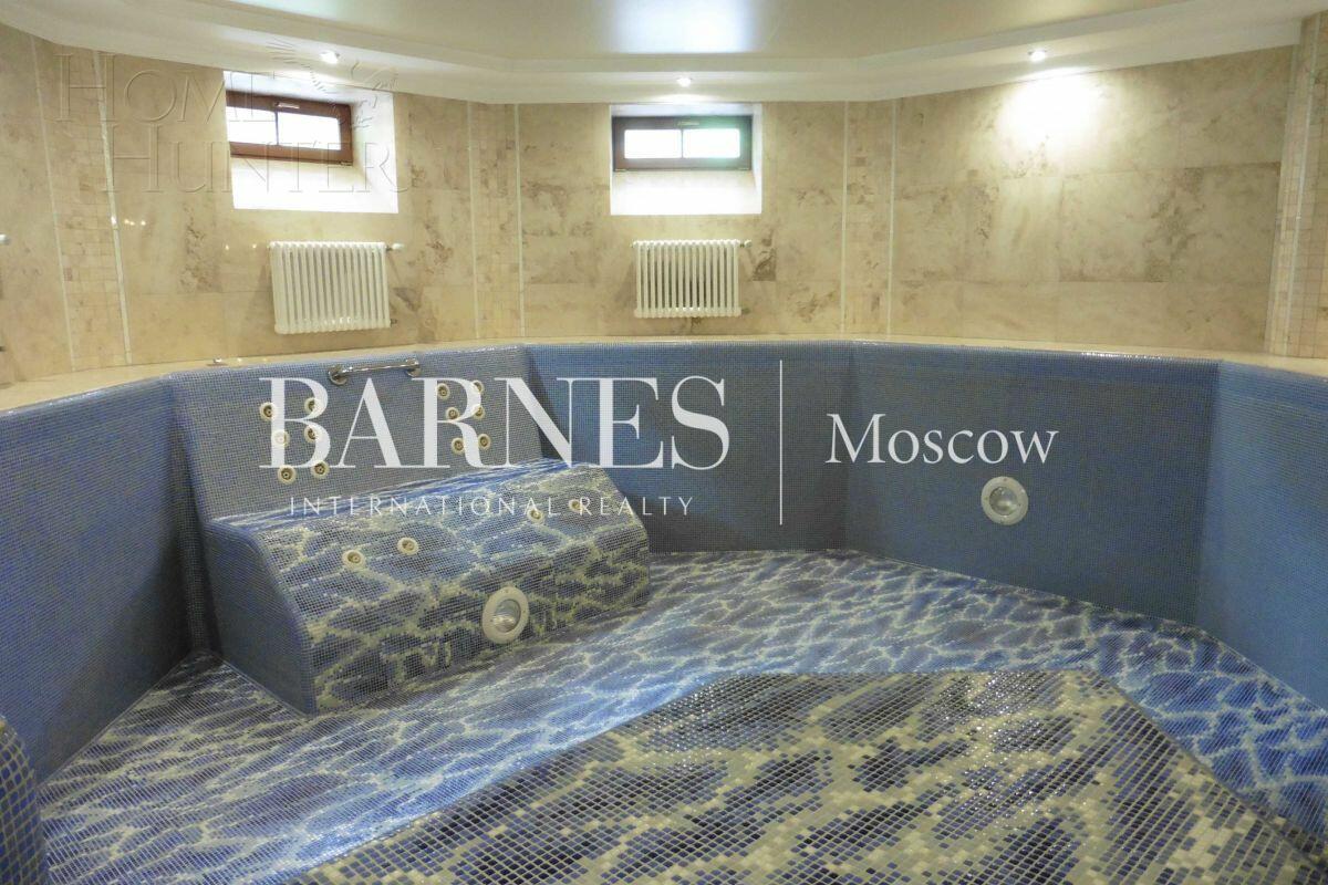 2-этажный коттедж 1 180 м² с отделкой