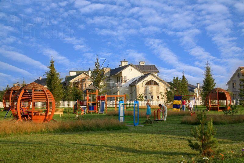 Участок 61.1 сот. в охраняемом поселке